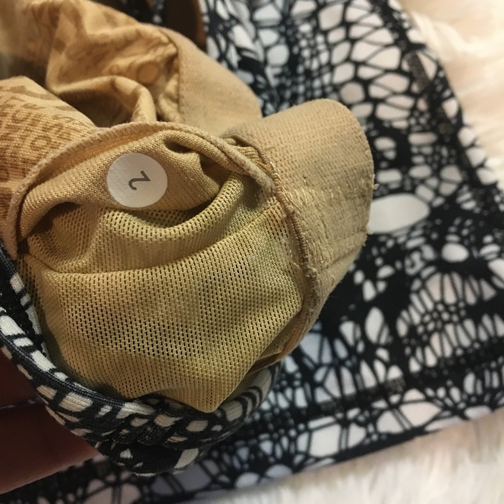 Lululemon Patterned Power Y Tank - Picture 5 of 5